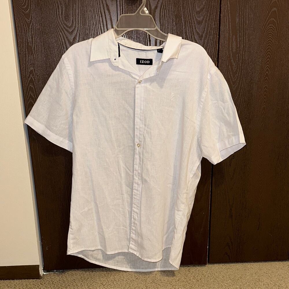 Izod Men's White Short Sleeve Button Down Shirt - size L